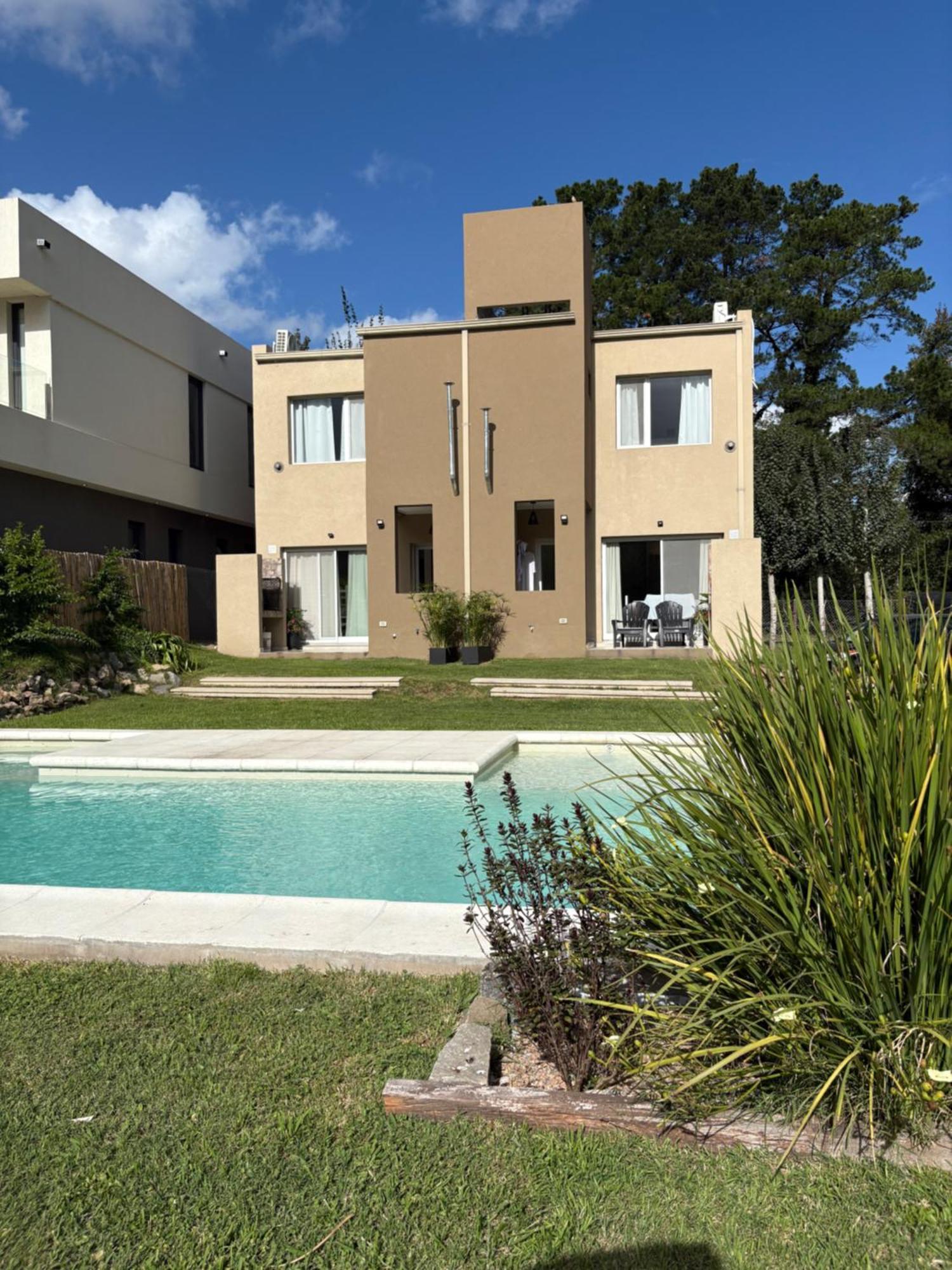Flores Del Cerro Apartment